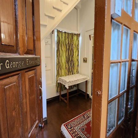Ivanhoe Hotel Дарджилинг Экстерьер фото
