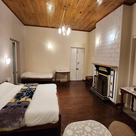 Ivanhoe Hotel Дарджилинг Экстерьер фото