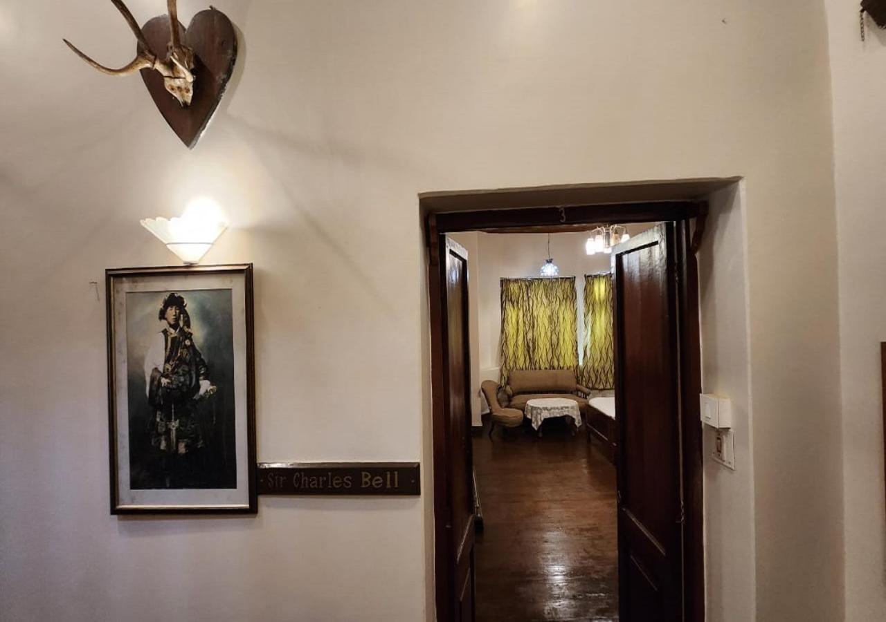 Ivanhoe Hotel Дарджилинг Экстерьер фото