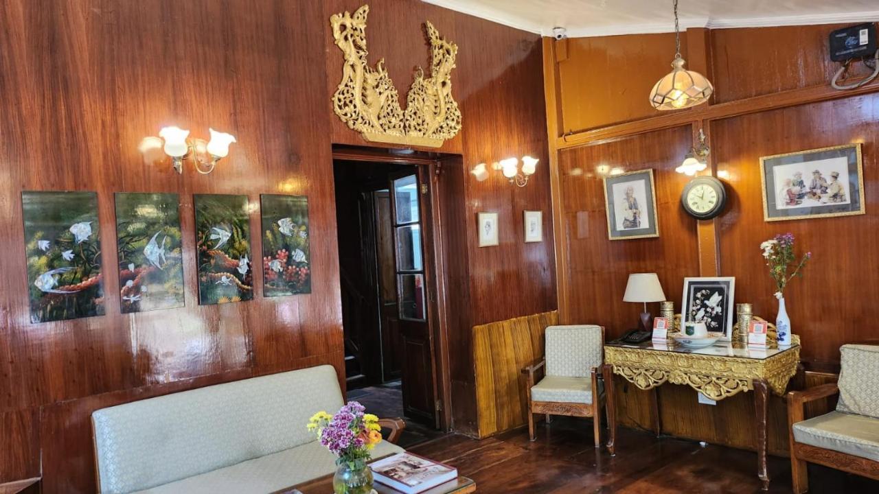 Ivanhoe Hotel Дарджилинг Экстерьер фото