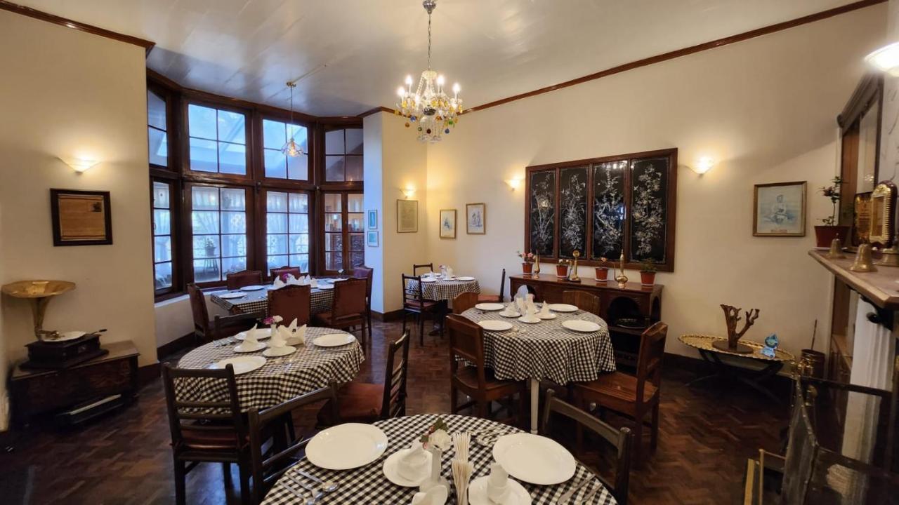 Ivanhoe Hotel Дарджилинг Экстерьер фото