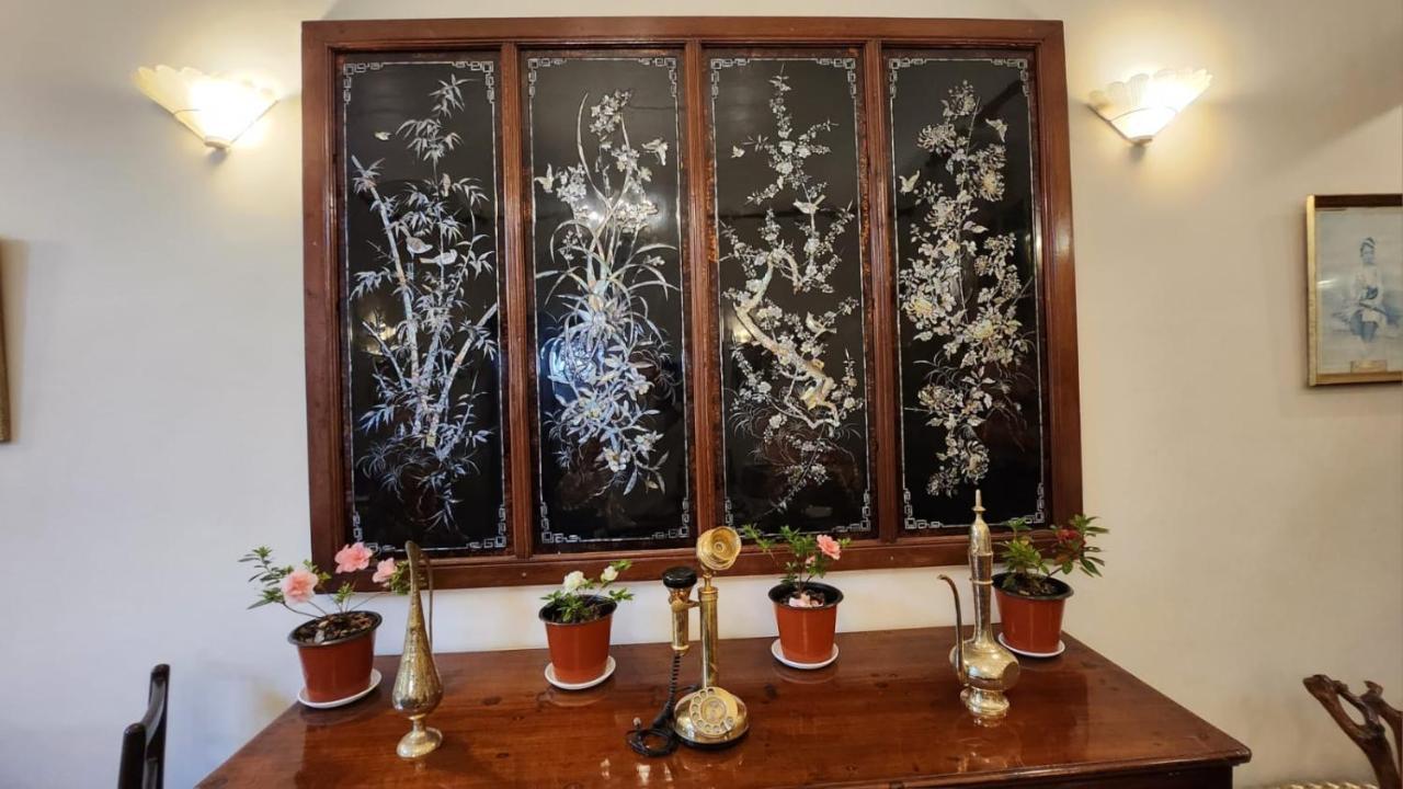 Ivanhoe Hotel Дарджилинг Экстерьер фото